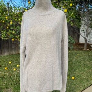 VINCE YAK WOOL MOCK TURTLENECK SWEATER LIGHT OATMEAL / HEATHER BEIGE Size L EUC
